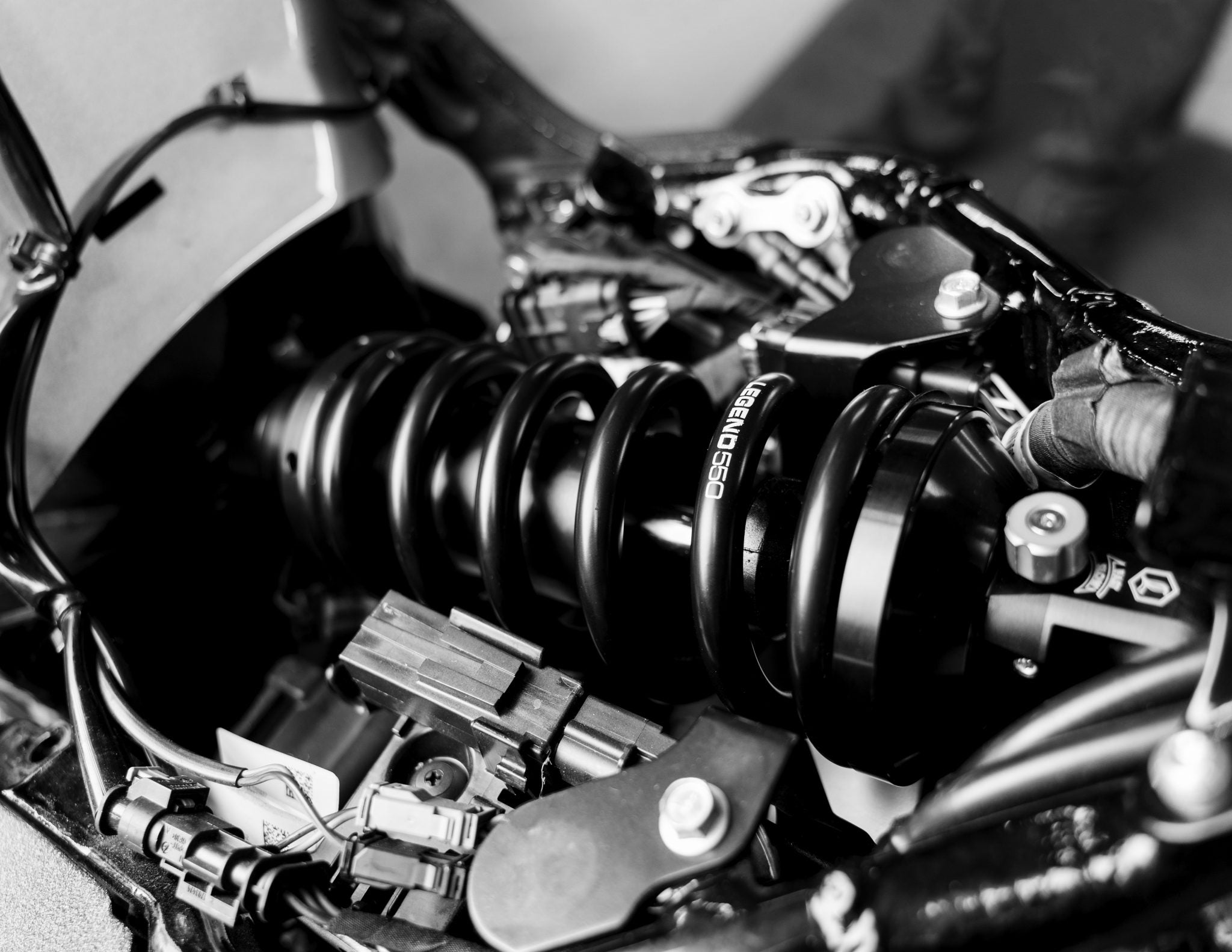 LEGEND REVO-A SOFTAIL MONO COIL ( 18 + )